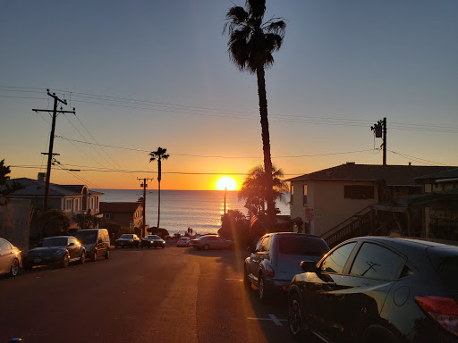 Laguna Beach Books - Thumbnail