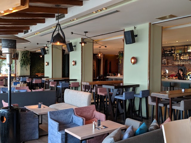 Azzurro Bar Cafe Restaurant