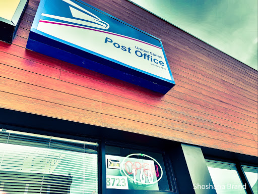 United States Post Office Mail Drop-Off and Gift Shop - Thumbnail