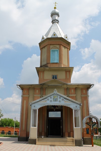 Photos of Biserica Dezghingea