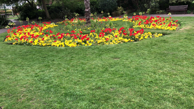 Comments and reviews of Kensington Memorial Park