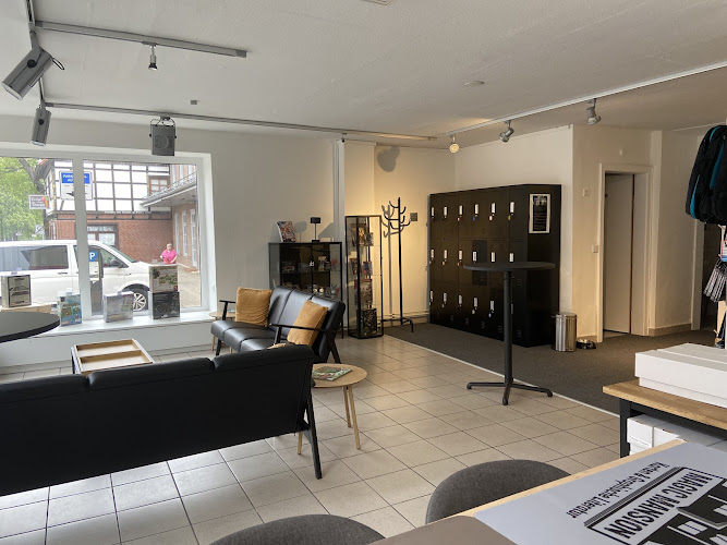 Magic Mansion - Tradingcards & Games