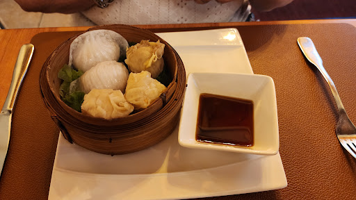 Restaurant La Baie d'Halong Gallery - France