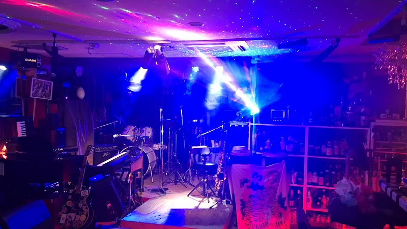 Cafe&Bar egg (12月は日曜日休み)