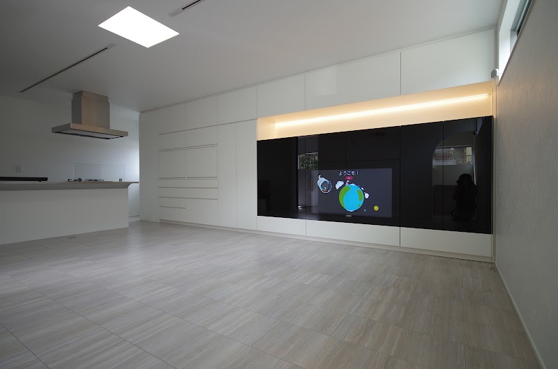 株式会社アコレ