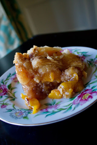 Aunt Evelyn's Peach Cobbler by null