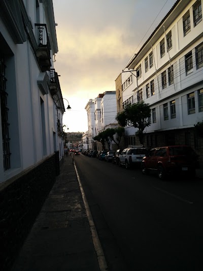 Photos of Pollos A La Canasta Hawai