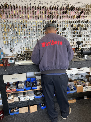 DLS Locksmith - Visual