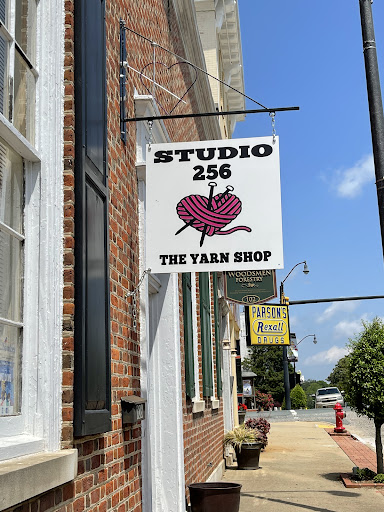 Studio 256
