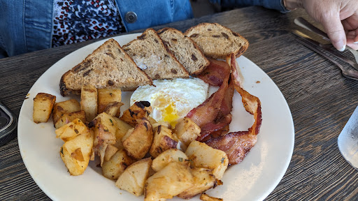 Brookside Cafe - Visual