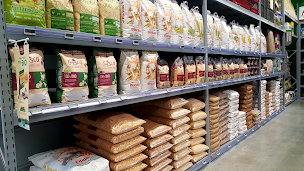 Photo n°3 de Bricomarché Serres Castet à Serres-Castet (Magasin de poêles à bois)