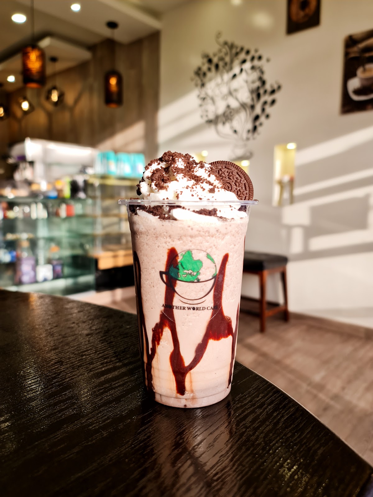 مقهى العالم الآخر - صورة 4