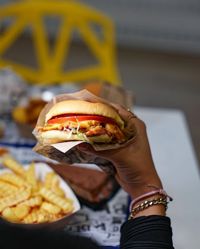 Photo 4 - Moon Burger