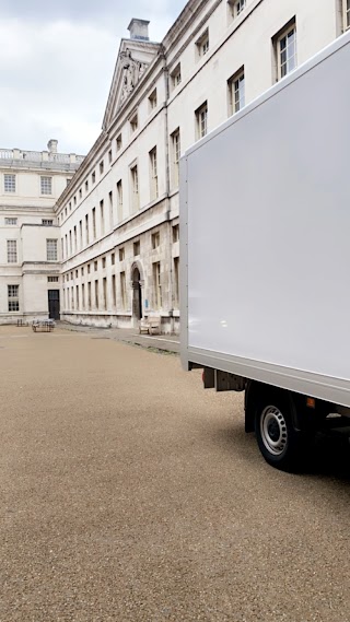 UK REMOVALS & STORAGE LTD