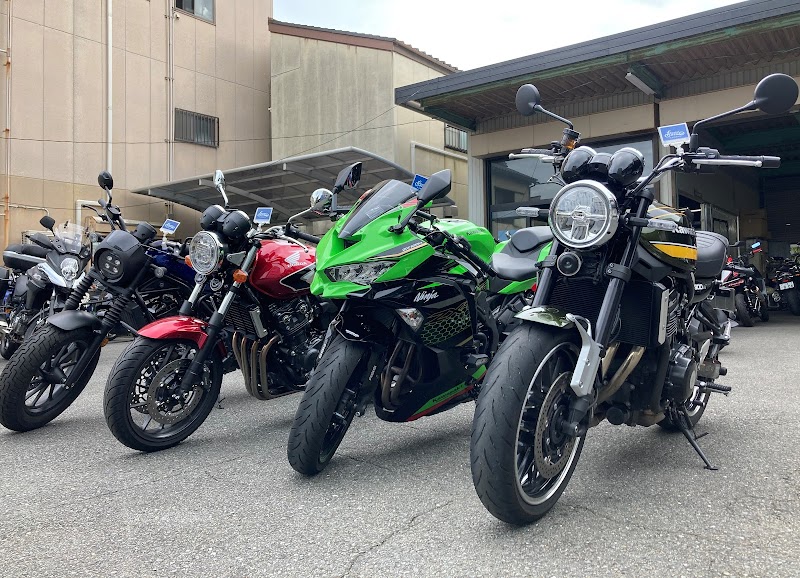 サンビシモータース 本店