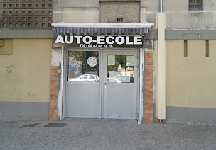Photo n°1 de Auto Ecole Ton Permis Moins Cher à Avignon (Auto-école)