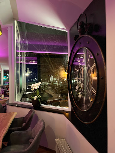 STONE Grill-Haus & Cocktail-Bar