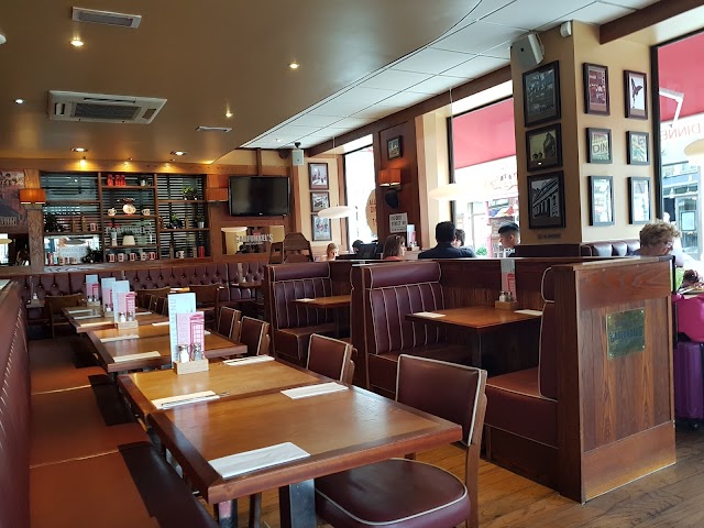 Garfunkel's Paddington Station