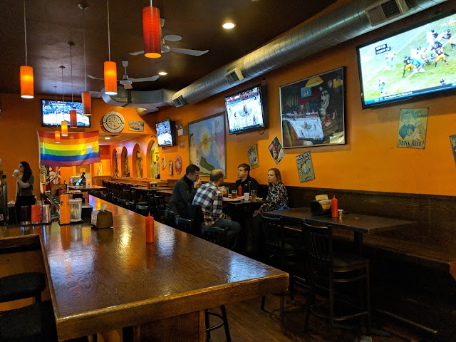 Cheesie's Pub & Grub - Lakeview