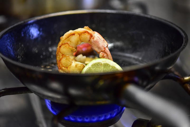 SCHWEIZERS RESTAURANT by null