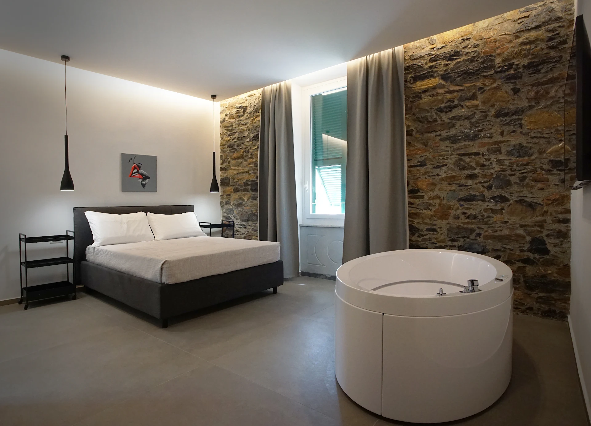 New Moon Rooms