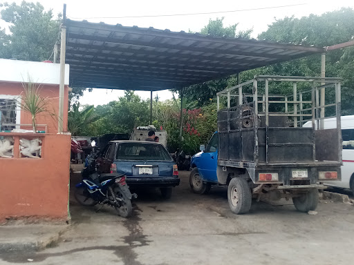 Taller mecánico "El Redentor"
