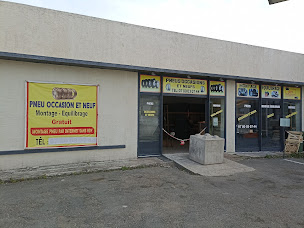 Photo n°1 de pneu occasion et neuf preignac à Preignac (Magasin de pneumatiques d'occasion)
