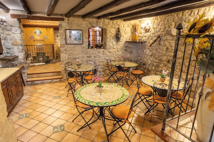 Il Castello Ristorante - Pizzeria - Albergo by null