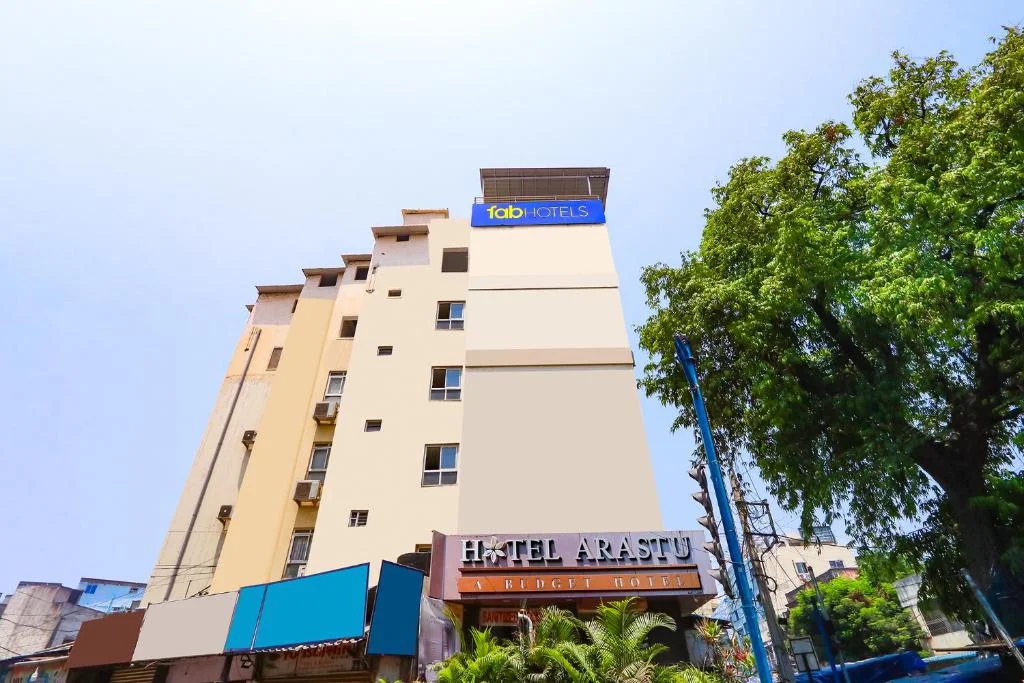 FabHotel Arastu Plaza