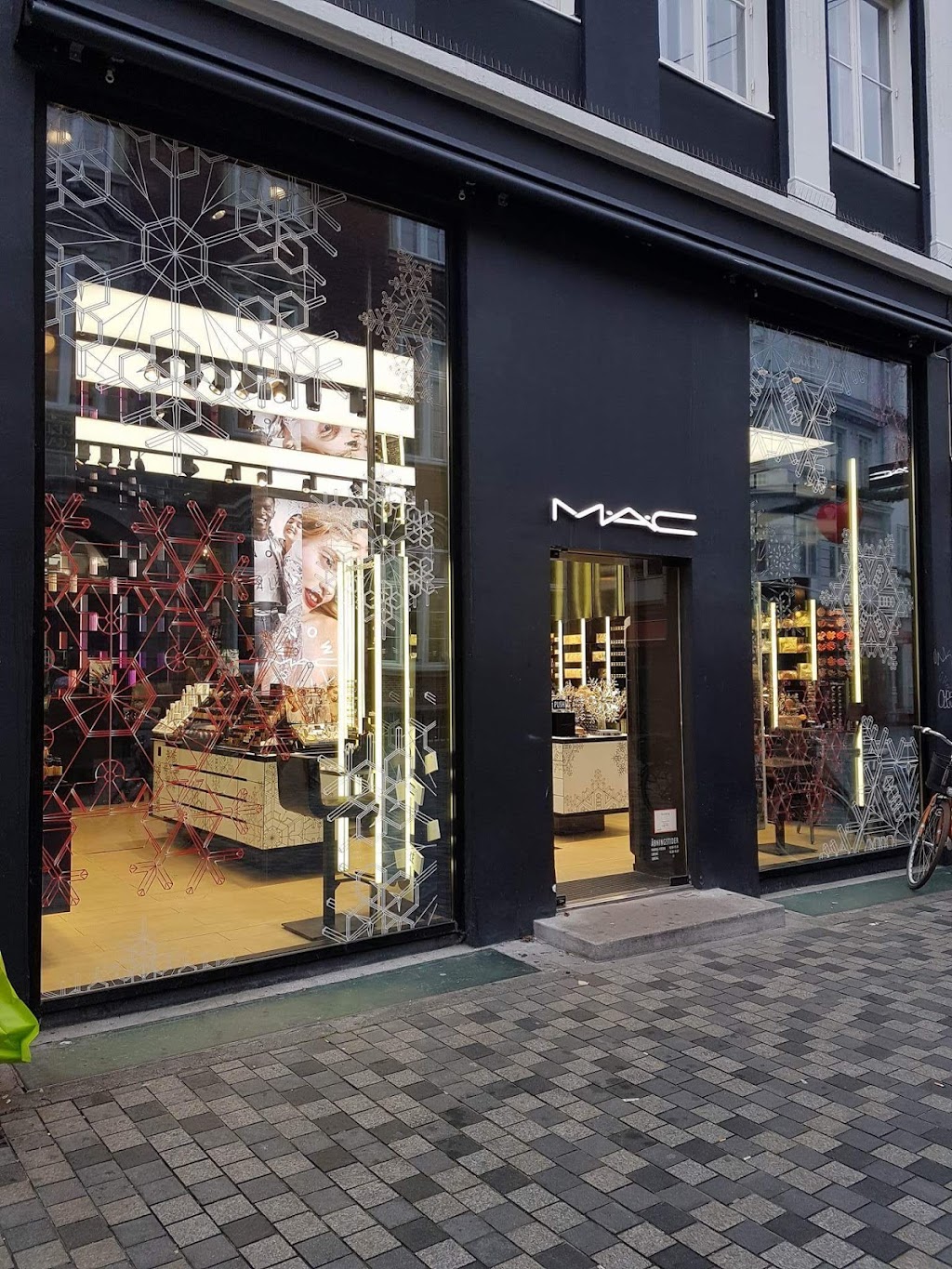 MAC, København Købmagergade, telefon 33 30 åbningstider