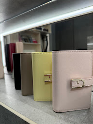 Photo n°38 de Furla Shop à Strasbourg (Boutique de sacs à main)