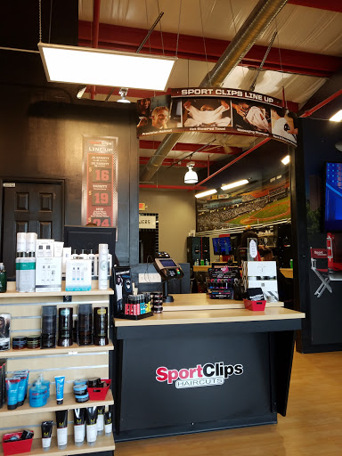 Sport Clips Haircuts of NAPLES MARQUESA PLAZA - Thumbnail