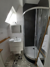 Photo n°25 de La Roseraie - Chambres d'hôtes Côte d'Opale à Saint-Étienne-au-Mont (Chambre d'hôtes)