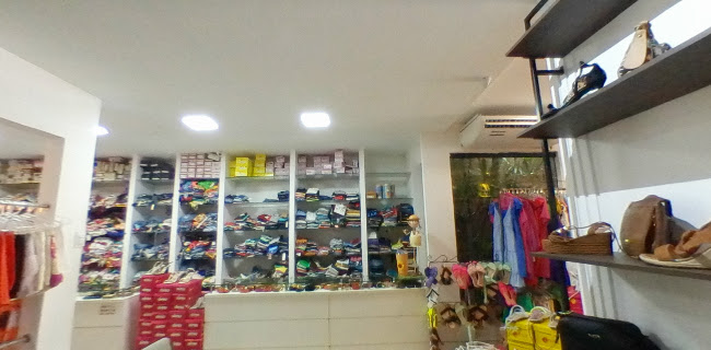 Kaká Modas - Loja de roupa