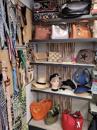 Photo n°22 de la civette de la poste à Espalion (Boutique de cigarettes électroniques)