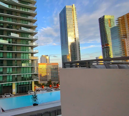 Four Seasons Hotel Miami by null