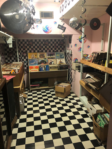Crossroads Antiques - Thumbnail