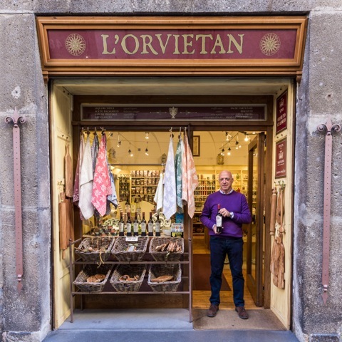 L'Orvietan - Visual