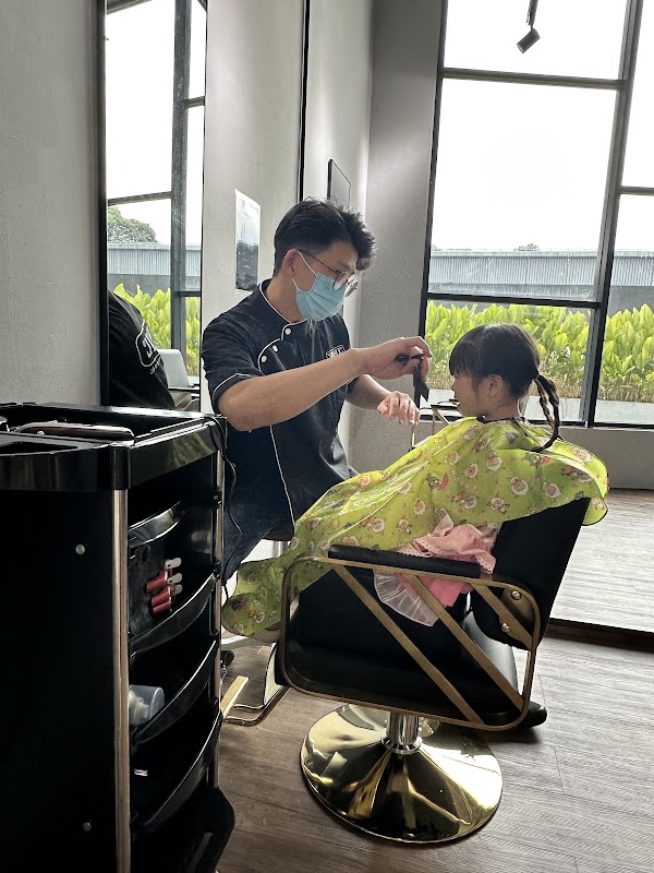 CUT AND GO SALOON — hair salon in Cheras