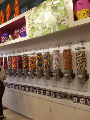 The Candy Box - Visual