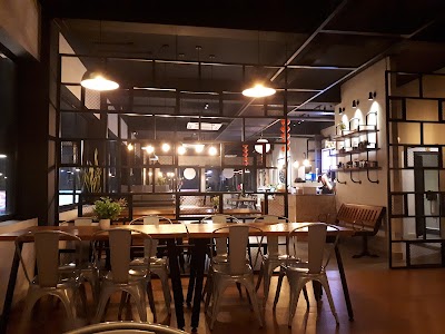 Photos of Pochentong Caf&eacute;