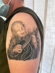 Photo n°8 de Nikola Big White Studio à Beauvais (Tatoueur)