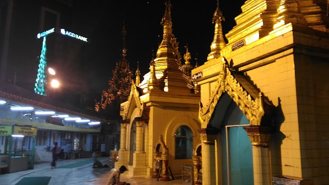 Sule Pagoda