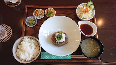 森のカフェ こもれび