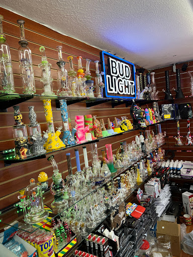 M&R Mini Mart and Tobacco - Thumbnail