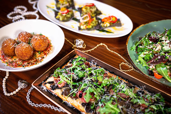 Beauty & Essex by null