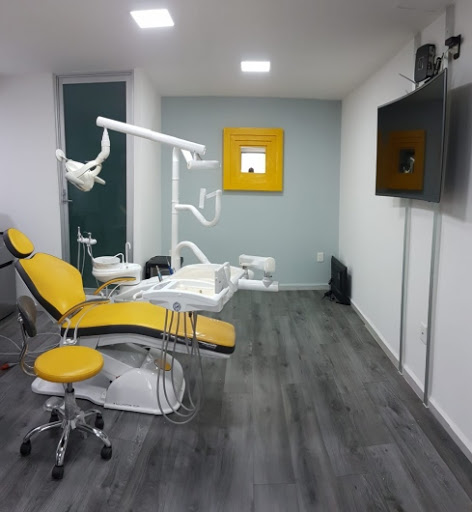 Dr. Andy Gonzalez Pérez, Dentista - Odontólogo