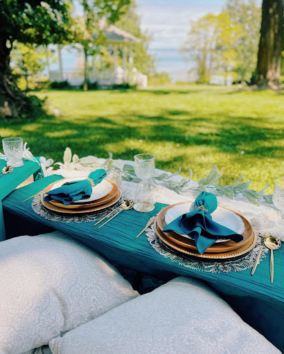 Port Townsend Picnics + Parties - Thumbnail