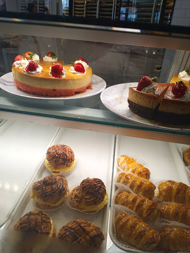 Henrique's Cafe - Thumbnail