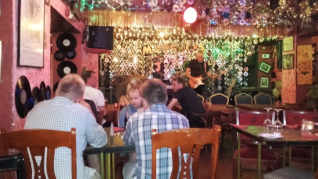 Moochers Jazz Café & Restaurant